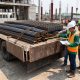 Material Besi Sampai di Proyek, Siapa yang Memeriksa Sebelum Dibongkar?