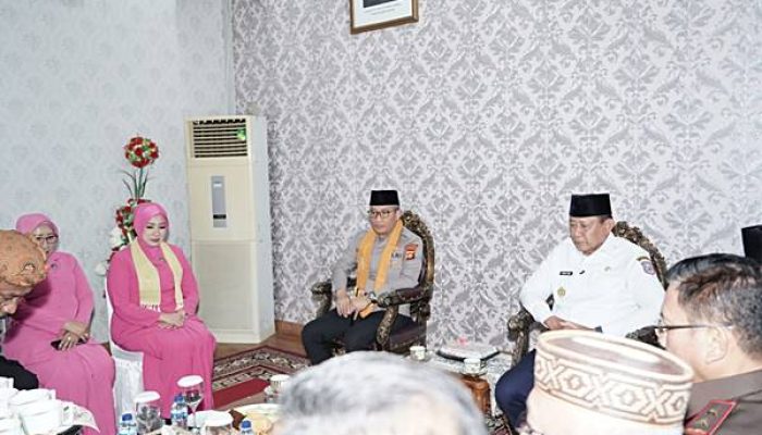 Mopotilolo Sambut Kapolda Baru Gorontalo, Irjen Nurworo Danang Terima Restu Adat
