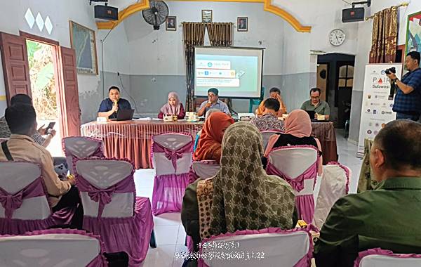 PAIR Sulawesi Evaluasi Riset PLTS dan Pengelolaan Limbah di Puskesmas Biluhu