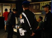 Razia Gabungan di Kota Gorontalo, Pasangan Bukan Suami Istri Terjaring hingga Dua Bal Miras Disita Razia Gabungan di Kota Gorontalo, Pasangan Bukan Suami Istri Terjaring hingga Dua Bal Miras Disita
