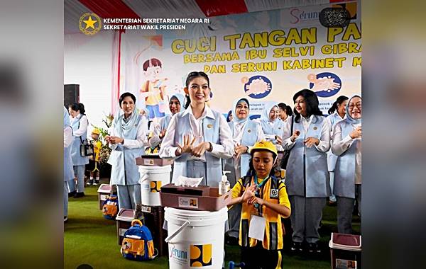 Selvi Gibran ke Gorontalo, SERUNI Bawa Operasi Katarak Gratis hingga Bantuan Gizi